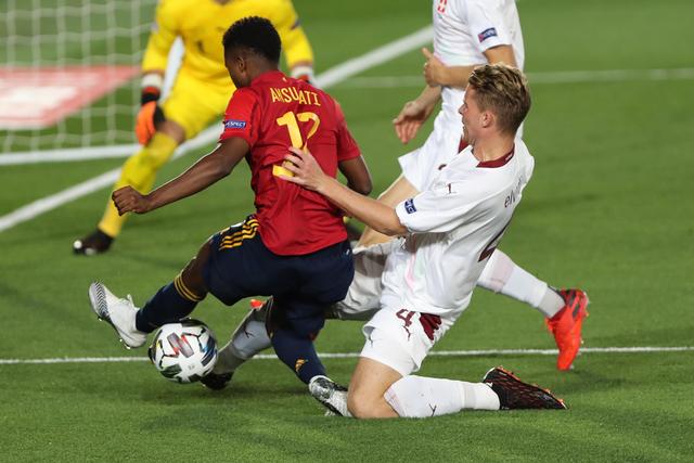 孙铭徽16+10广厦负吉林 贺希宁15分深圳胜北控